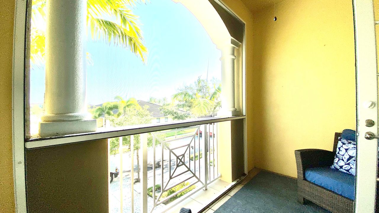 En Venta: $349,900 (2 camas, 2 baños, 1759 Pies cuadrados)