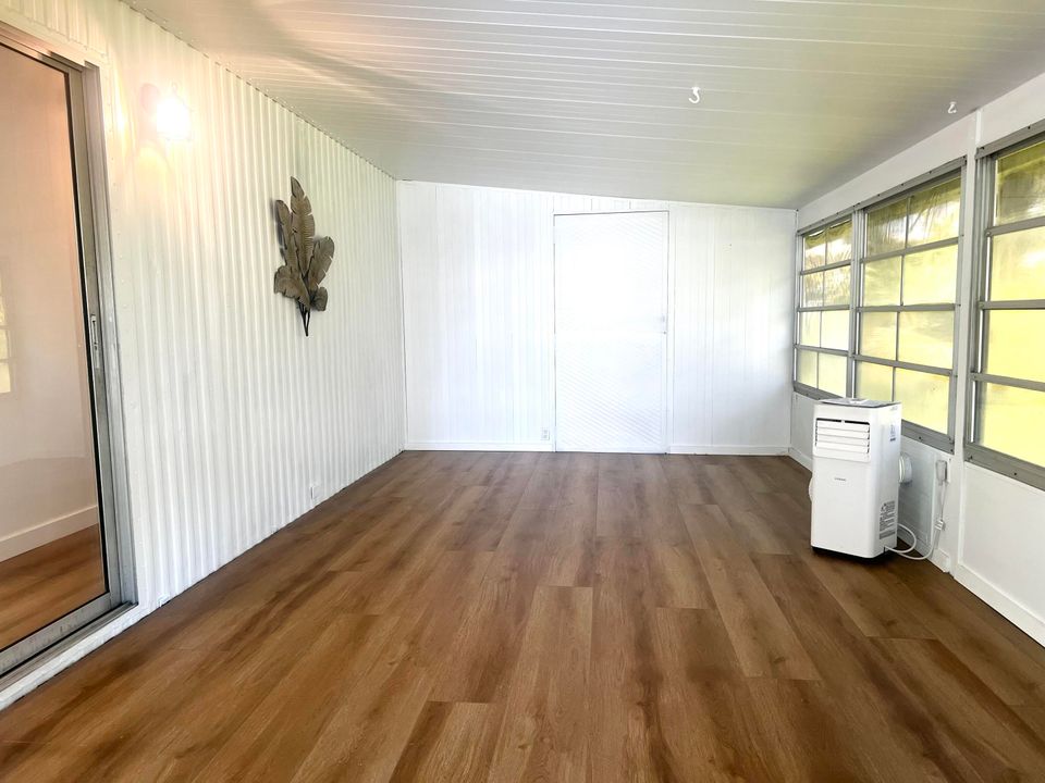 En Venta: $229,000 (2 camas, 2 baños, 854 Pies cuadrados)