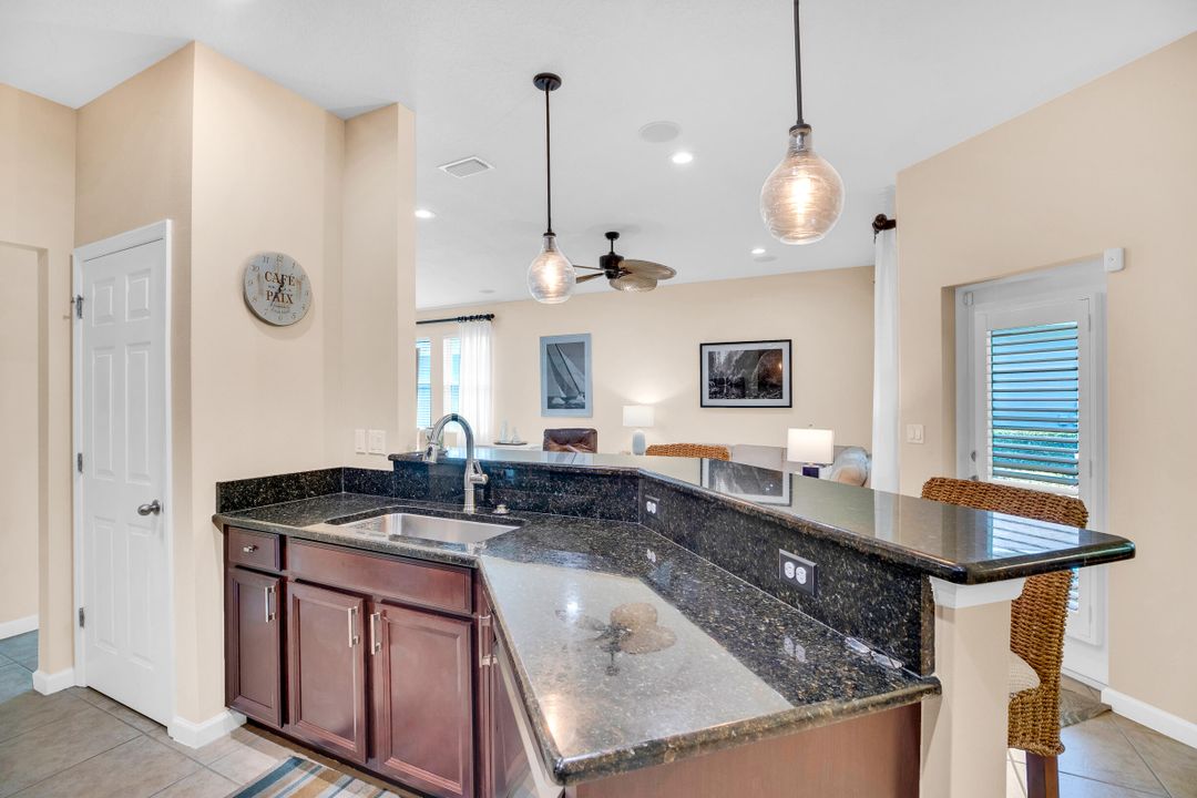 For Sale: $479,000 (4 beds, 2 baths, 2207 Square Feet)