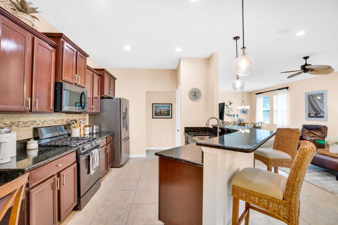 For Sale: $479,000 (4 beds, 2 baths, 2207 Square Feet)