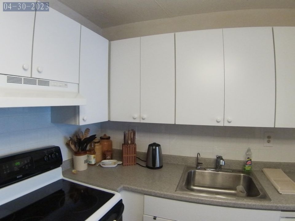 For Rent: $1,500 (1 beds, 1 baths, 760 Square Feet)