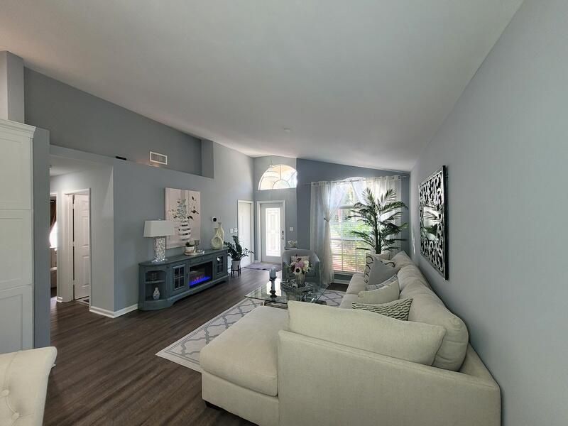 For Sale: $535,000 (3 beds, 2 baths, 1428 Square Feet)