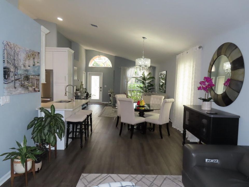 For Sale: $535,000 (3 beds, 2 baths, 1428 Square Feet)