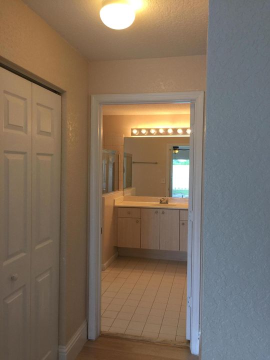 For Rent: $2,600 (3 beds, 2 baths, 1202 Square Feet)