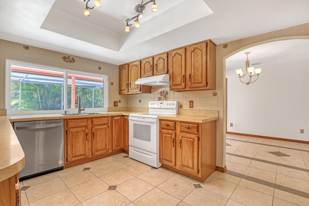 For Sale: $662,000 (4 beds, 2 baths, 2189 Square Feet)