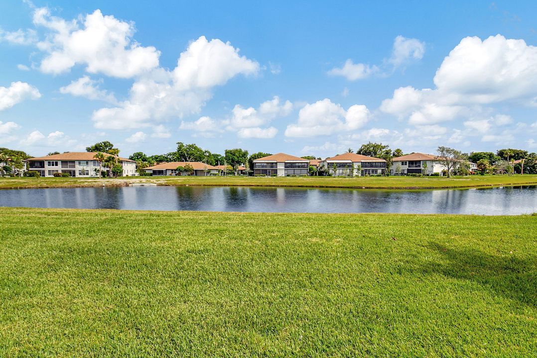 For Sale: $799,900 (3 beds, 2 baths, 1695 Square Feet)