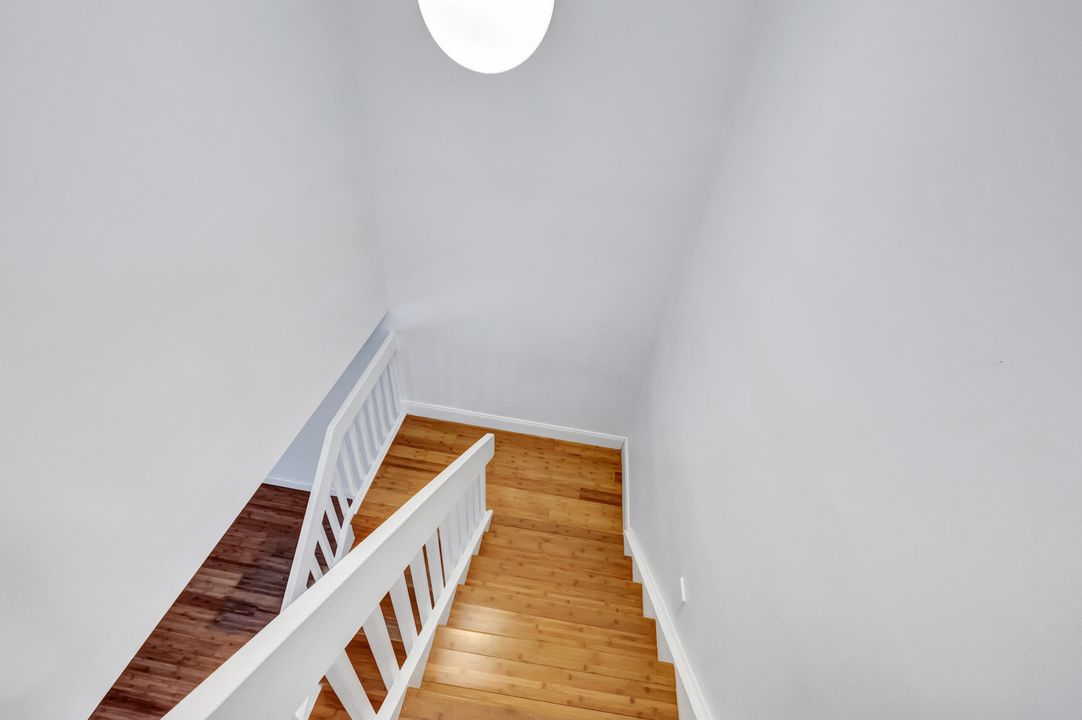 For Sale: $325,000 (2 beds, 2 baths, 1375 Square Feet)