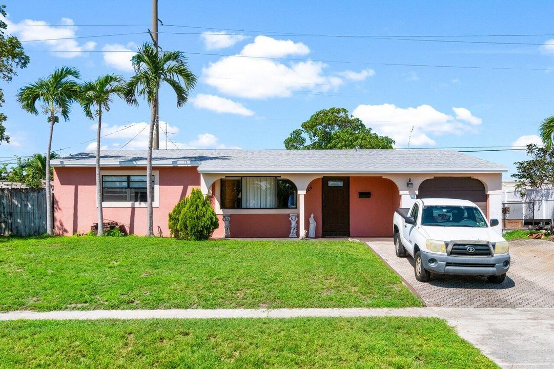 For Sale: $479,000 (3 beds, 2 baths, 1650 Square Feet)