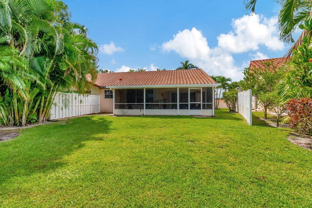 For Sale: $575,000 (3 beds, 2 baths, 1864 Square Feet)