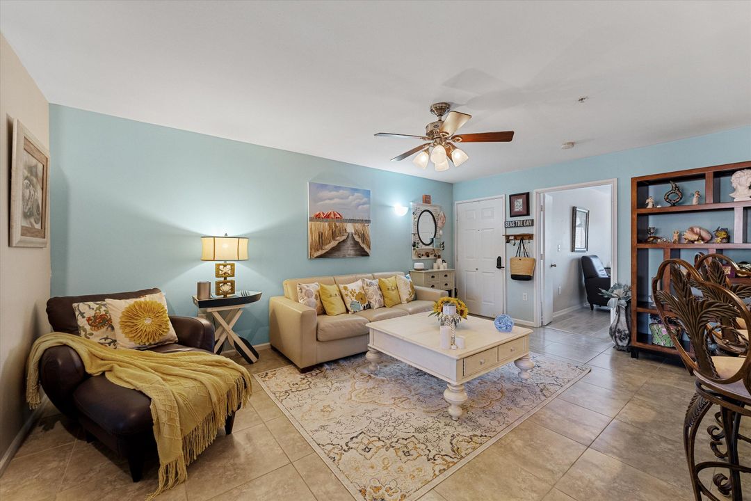 For Sale: $350,000 (3 beds, 2 baths, 1144 Square Feet)