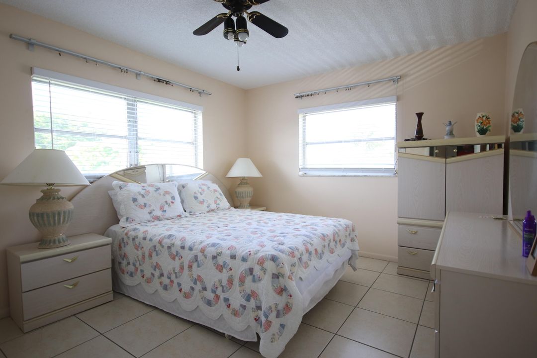 For Sale: $144,999 (2 beds, 2 baths, 990 Square Feet)