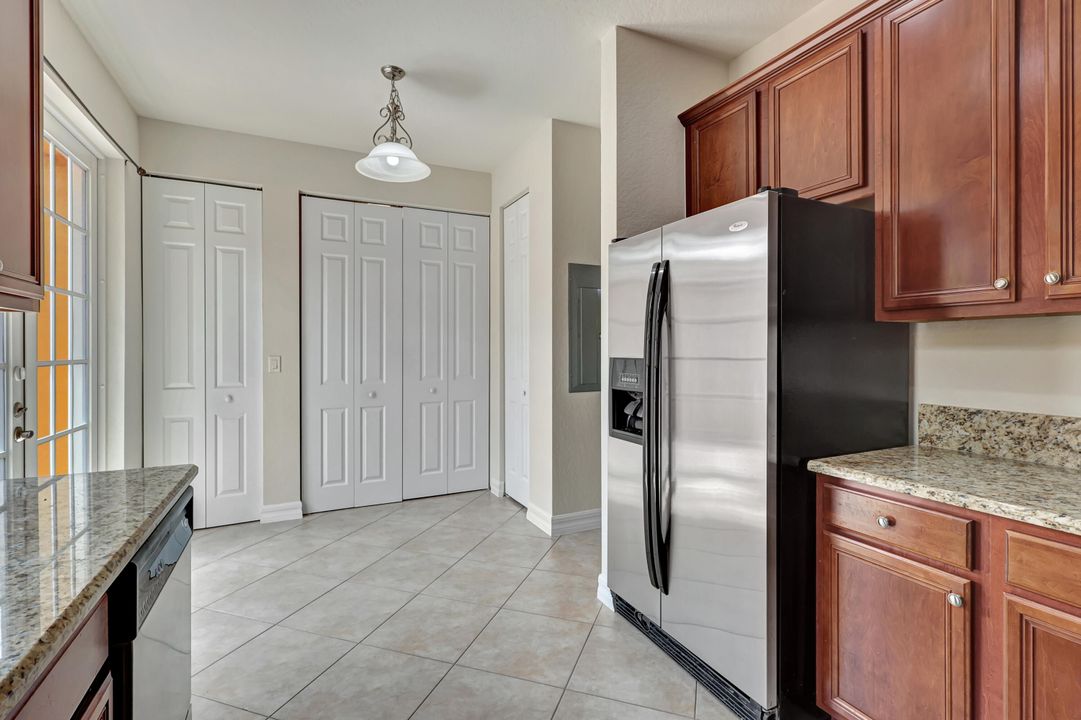 For Sale: $495,000 (3 beds, 2 baths, 1410 Square Feet)