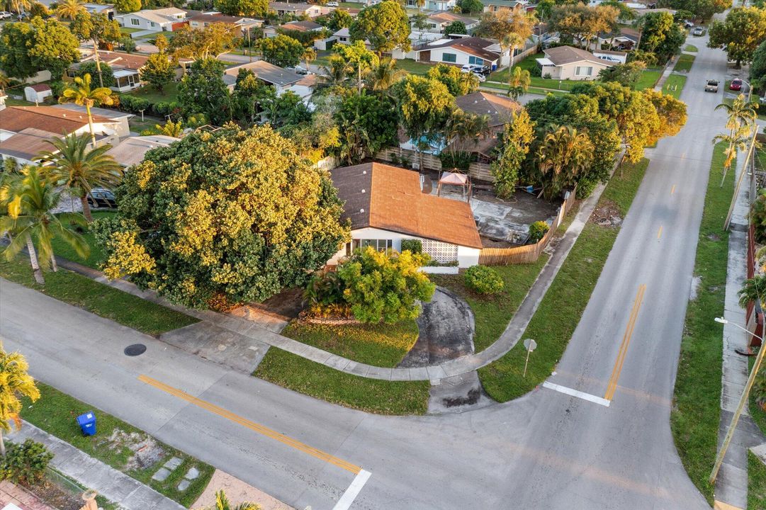 For Sale: $640,000 (3 beds, 2 baths, 1822 Square Feet)