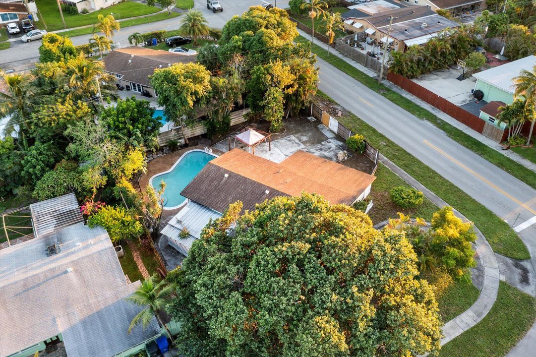 For Sale: $640,000 (3 beds, 2 baths, 1822 Square Feet)