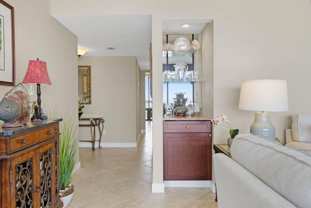 For Sale: $725,000 (2 beds, 2 baths, 1430 Square Feet)