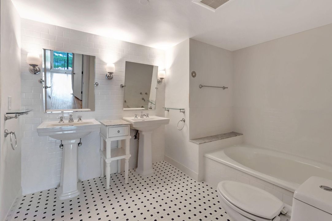 For Sale: $1,250,000 (2 beds, 2 baths, 1904 Square Feet)