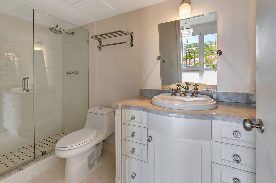 Active With Contract: $1,250,000 (2 beds, 2 baths, 1904 Square Feet)