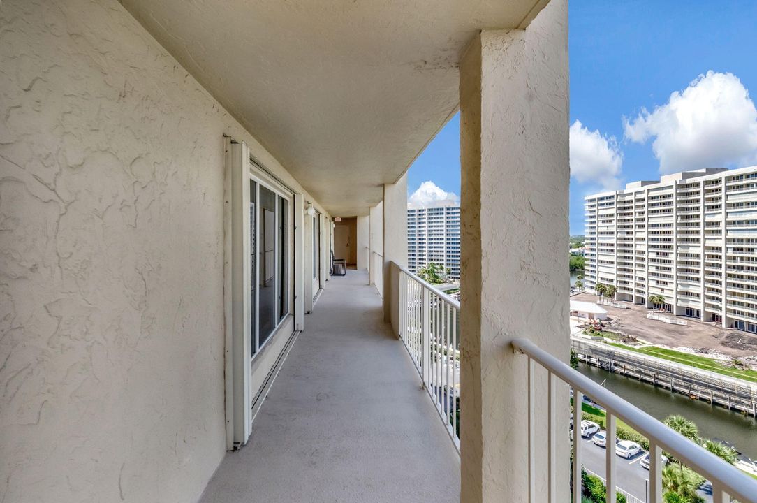 For Sale: $1,250,000 (2 beds, 2 baths, 1904 Square Feet)