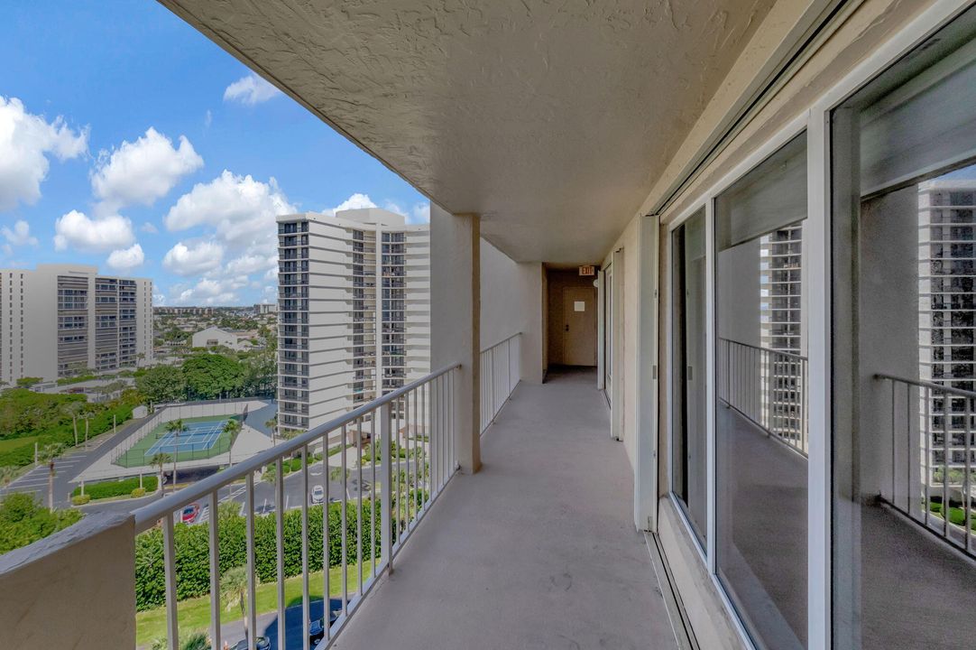 For Sale: $1,250,000 (2 beds, 2 baths, 1904 Square Feet)