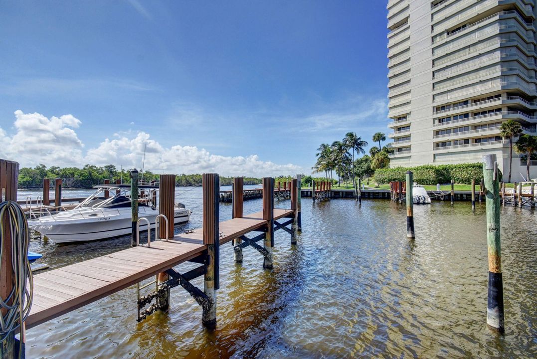 For Sale: $1,250,000 (2 beds, 2 baths, 1904 Square Feet)