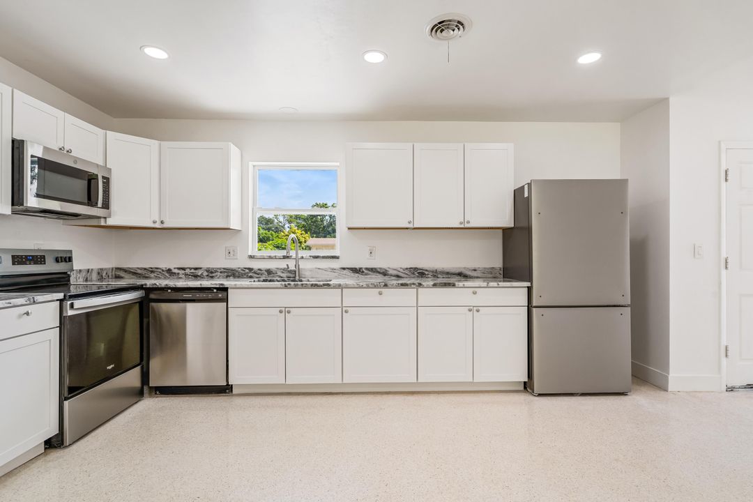 For Sale: $339,000 (2 beds, 2 baths, 1531 Square Feet)