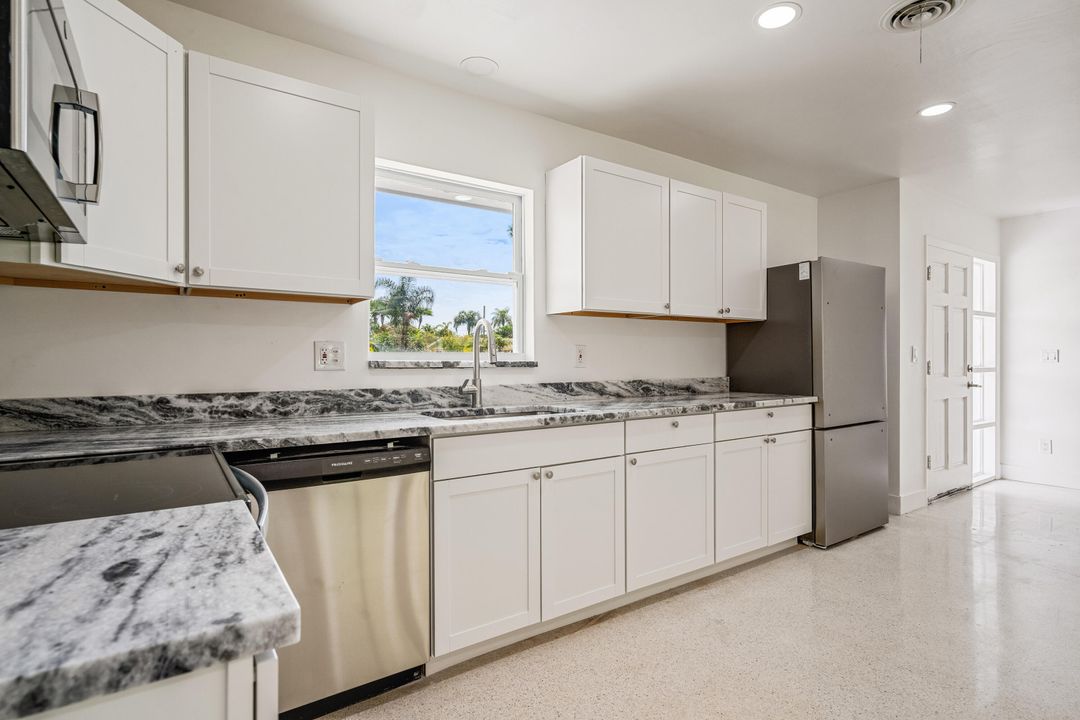 For Sale: $339,000 (2 beds, 2 baths, 1531 Square Feet)