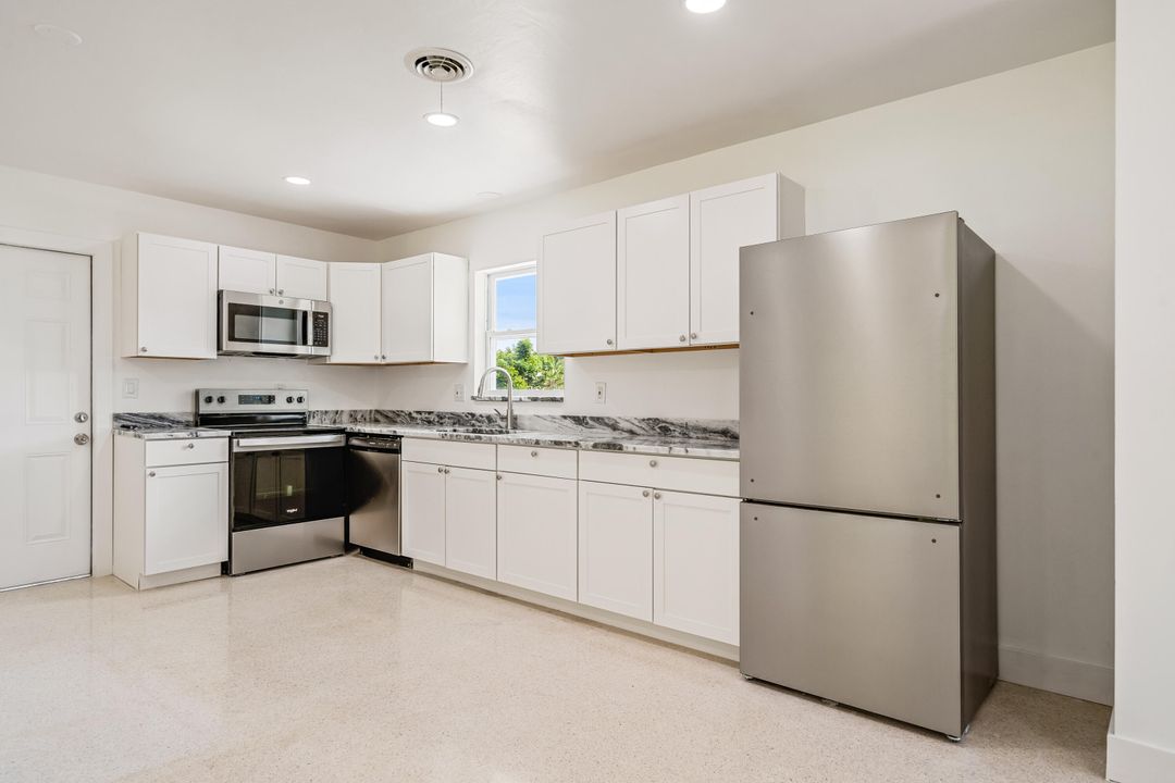 For Sale: $339,000 (2 beds, 2 baths, 1531 Square Feet)