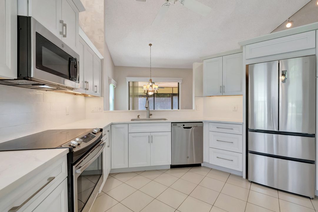 For Sale: $359,000 (3 beds, 2 baths, 1657 Square Feet)