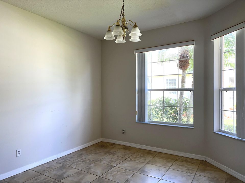 For Sale: $345,000 (3 beds, 2 baths, 1763 Square Feet)