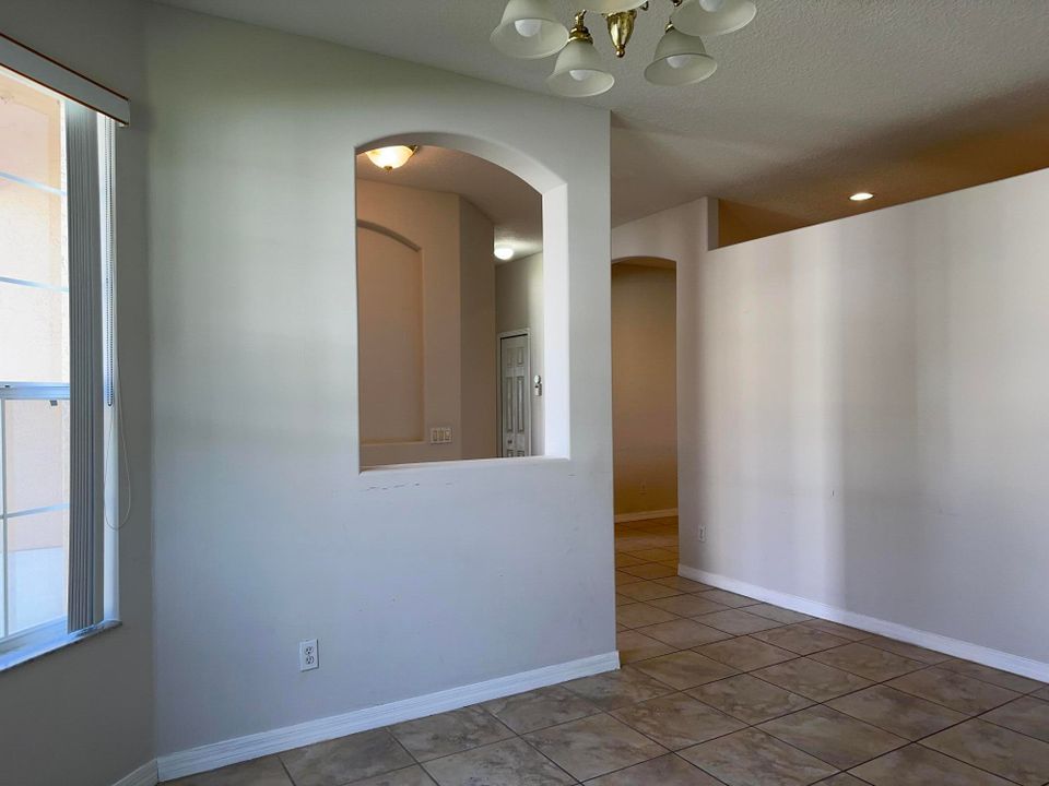 For Sale: $345,000 (3 beds, 2 baths, 1763 Square Feet)