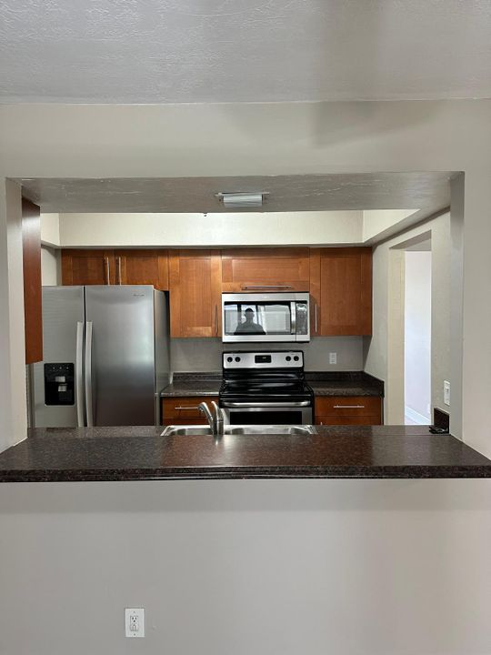 For Rent: $2,375 (2 beds, 2 baths, 1183 Square Feet)