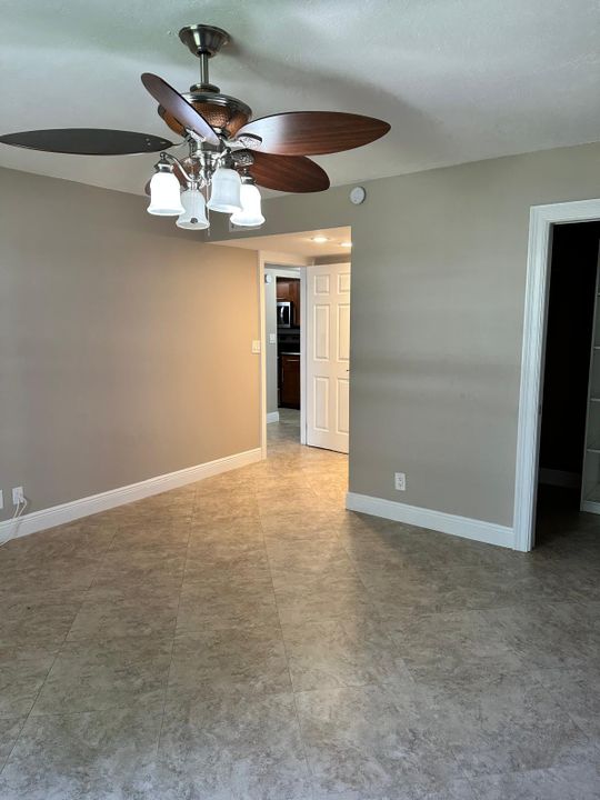 For Rent: $2,375 (2 beds, 2 baths, 1183 Square Feet)