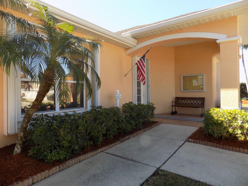 For Sale: $345,000 (3 beds, 2 baths, 1763 Square Feet)