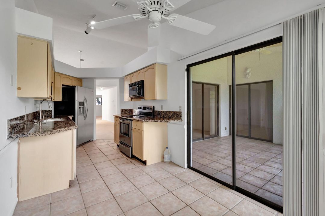 For Sale: $390,000 (3 beds, 2 baths, 1550 Square Feet)