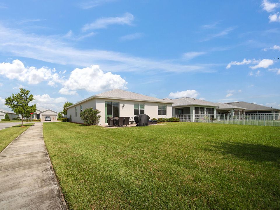 For Sale: $390,000 (3 beds, 2 baths, 1667 Square Feet)