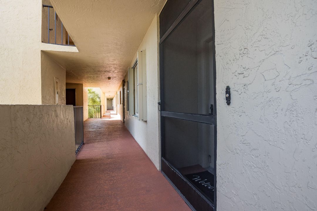 For Sale: $235,000 (2 beds, 2 baths, 1160 Square Feet)