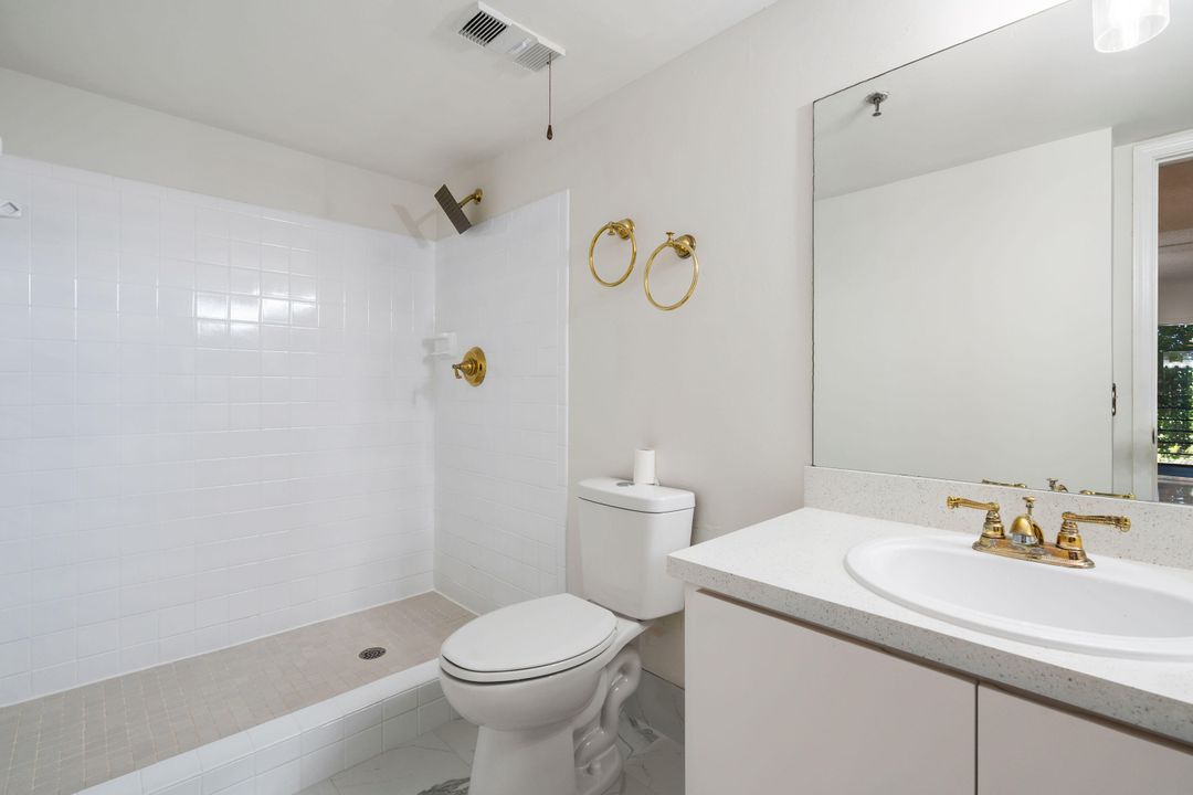 For Sale: $235,000 (2 beds, 2 baths, 1160 Square Feet)