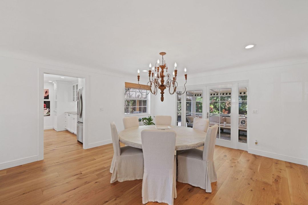 For Sale: $2,195,000 (3 beds, 3 baths, 1666 Square Feet)