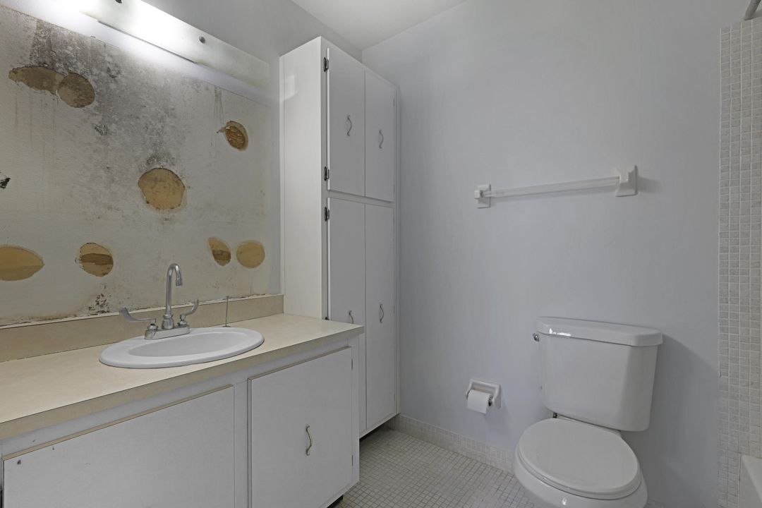 For Sale: $180,000 (2 beds, 2 baths, 1021 Square Feet)