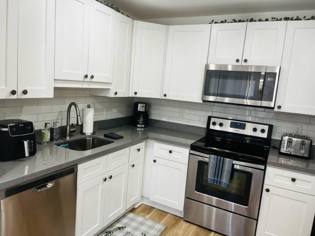 For Rent: $9,000 (2 beds, 2 baths, 1260 Square Feet)