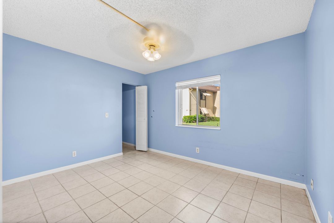 For Sale: $170,000 (2 beds, 2 baths, 924 Square Feet)