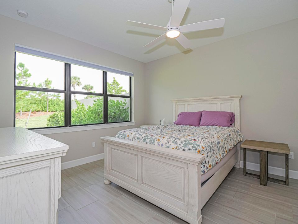 For Sale: $479,000 (2 beds, 2 baths, 1577 Square Feet)