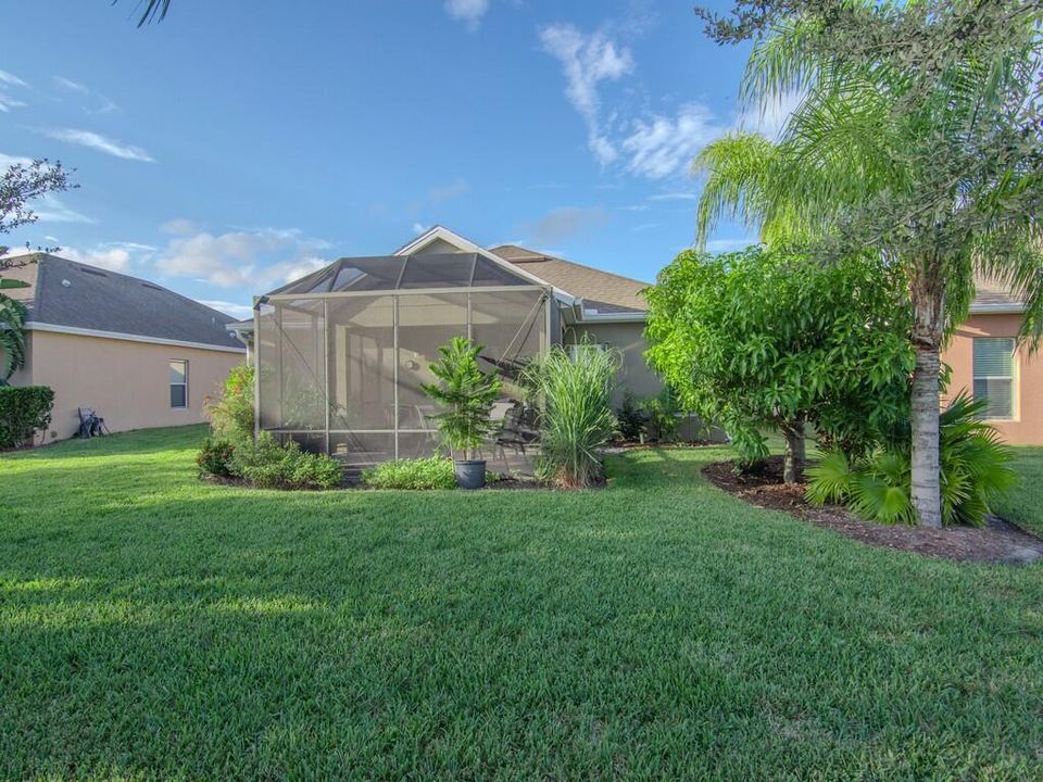 Active With Contract: $388,000 (3 beds, 2 baths, 1584 Square Feet)