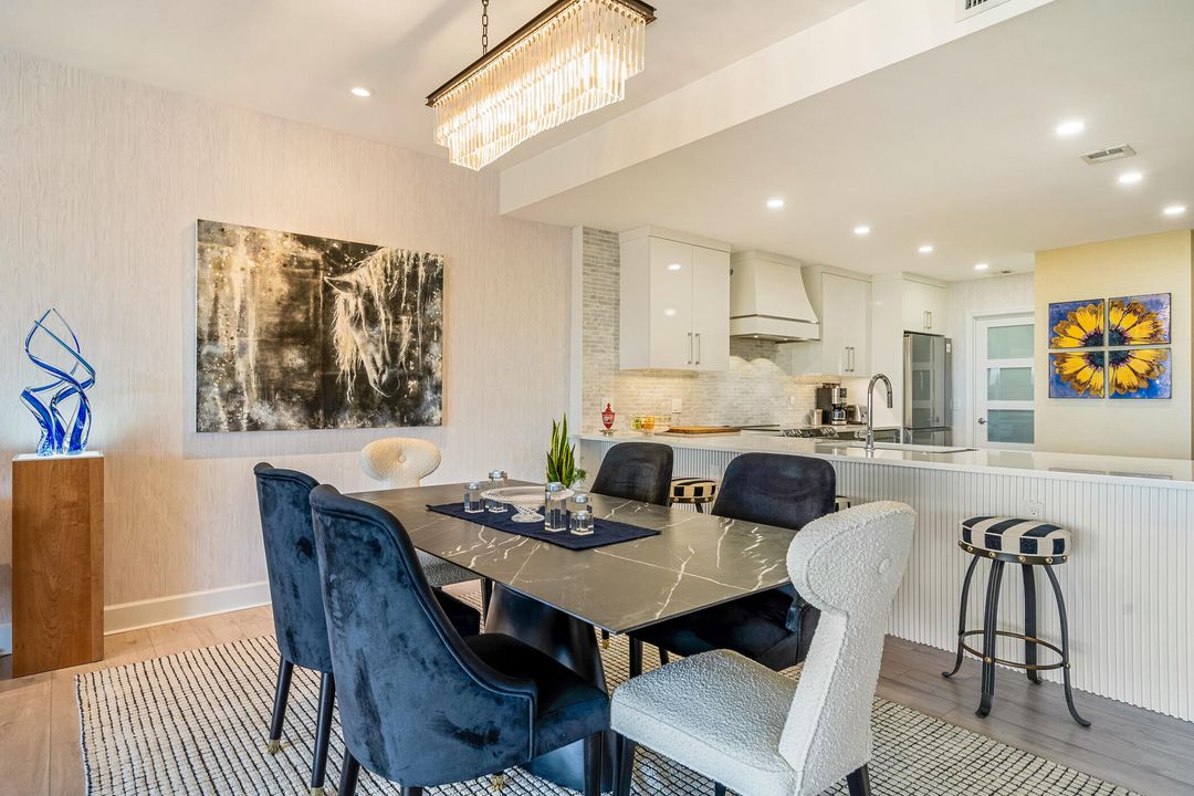 For Sale: $1,095,000 (2 beds, 2 baths, 1632 Square Feet)