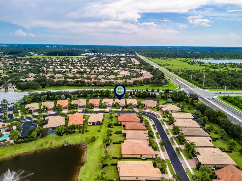 For Sale: $525,000 (3 beds, 2 baths, 2112 Square Feet)