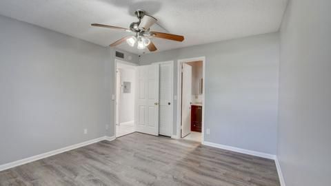 For Rent: $2,300 (2 beds, 2 baths, 887 Square Feet)