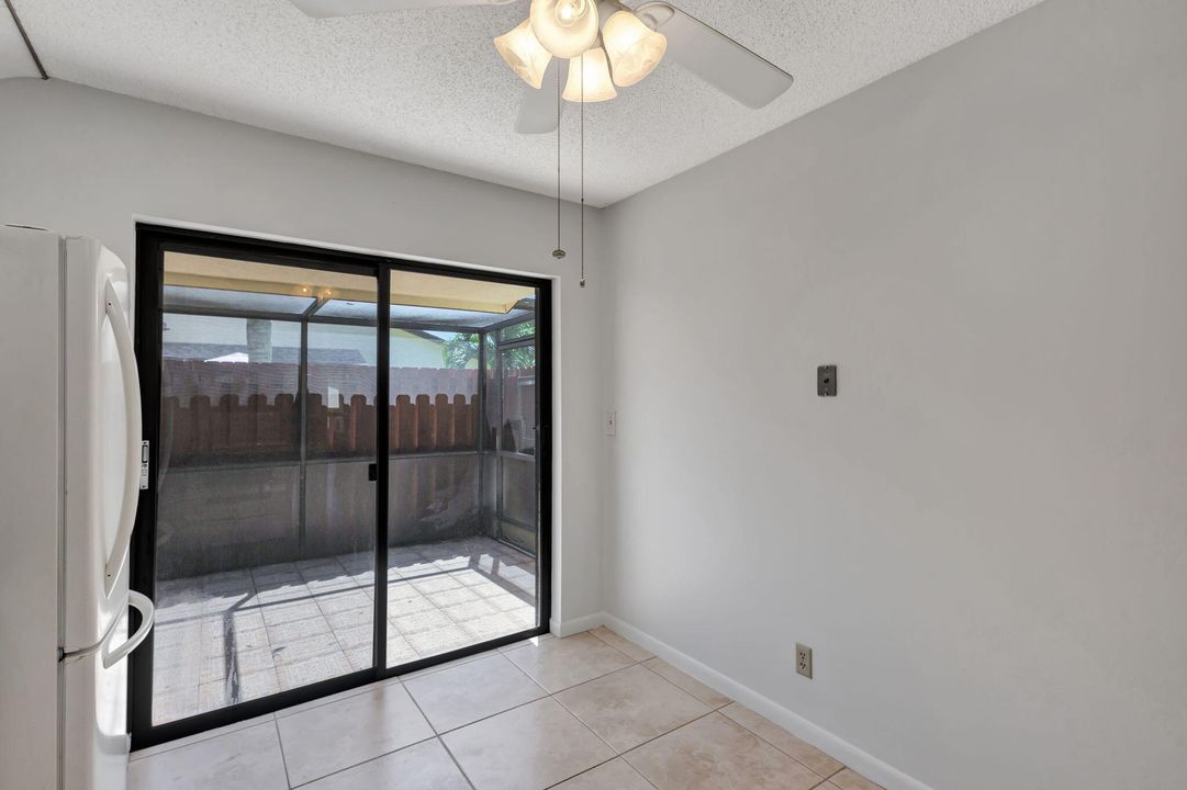 For Sale: $254,900 (2 beds, 2 baths, 1026 Square Feet)