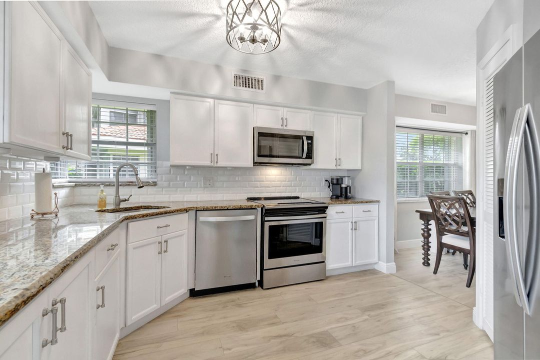 For Sale: $469,000 (3 beds, 2 baths, 1271 Square Feet)