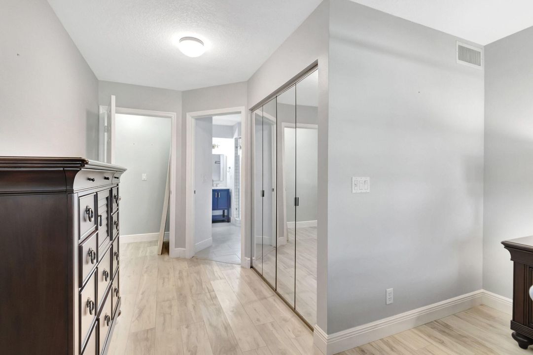 For Sale: $469,000 (3 beds, 2 baths, 1271 Square Feet)