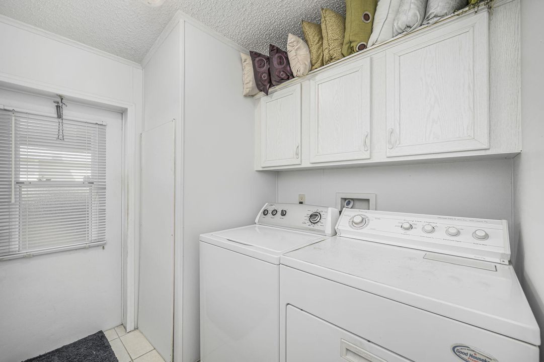 For Sale: $215,000 (2 beds, 2 baths, 1529 Square Feet)